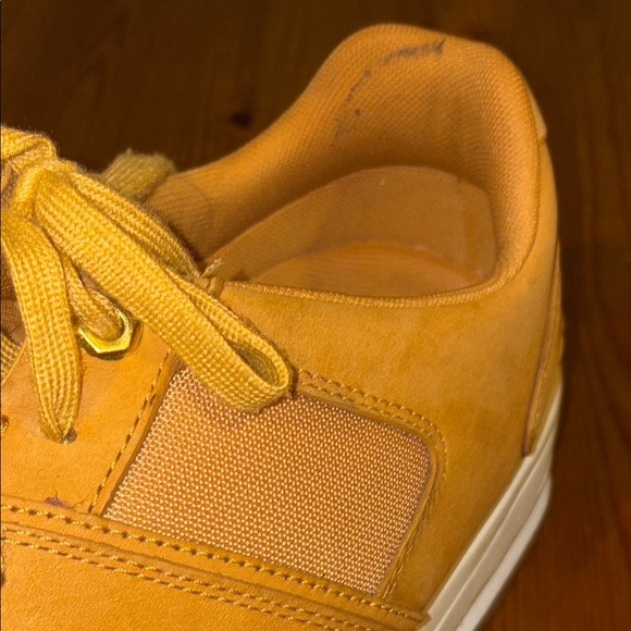Timberland Tan Sneakers Suede Low-Top Athletic - Picture 15 of 16